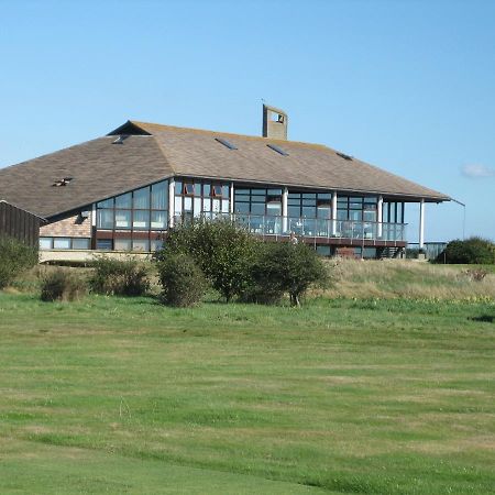 The Olde Barn Lymington Exterior photo